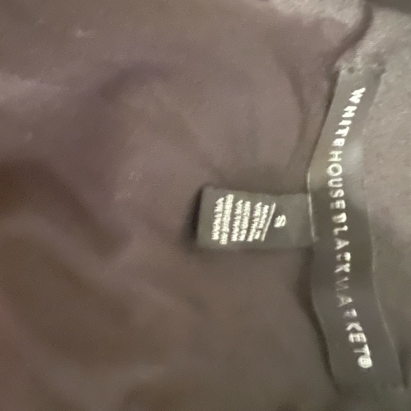 NWOT White House Black Market Shirred Floral top with Black lining. Size S. - Picture 4 of 7